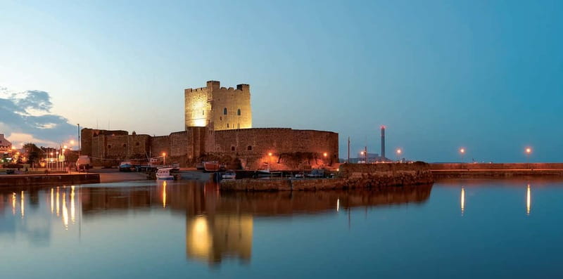 Giants causeway Irish castles & whiskey, Game of thrones - What the vehicle and guide add