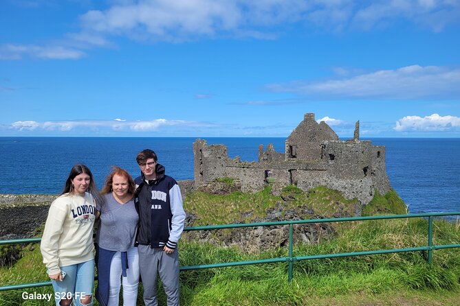 Giants causeway private tour 1 to 7 people - Dunluce Castle from the roadside viewpoint