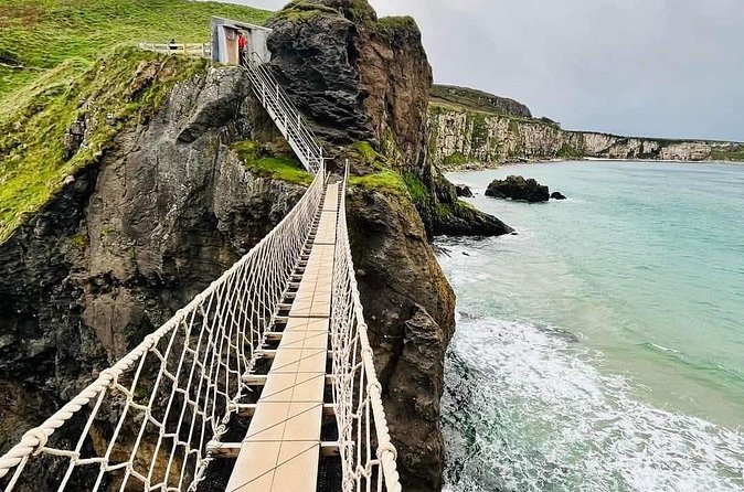Giants Causeway Private Tour - A short pause at Ballintoy Harbour
