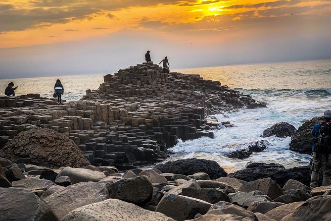 Giants Causeway Tour from Belfast + FREE Belfast Mural Tour - Why a private Mercedes makes sense on the North Coast
