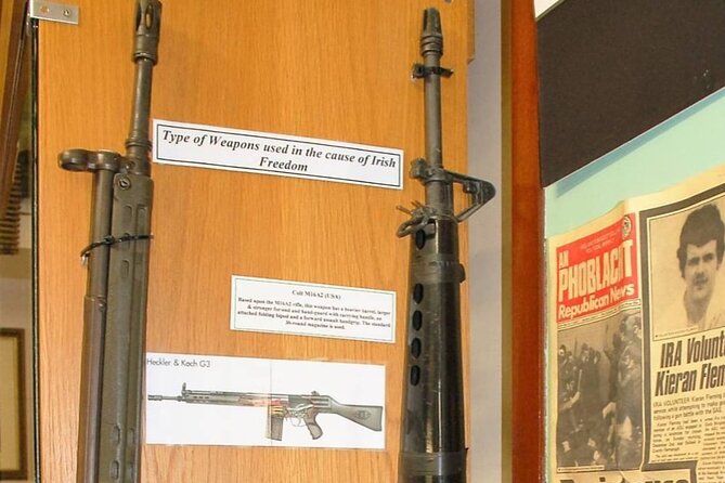 History of Belfast conflict and terror 1 hour black taxi tour - Shankill Road and the Loyalist account