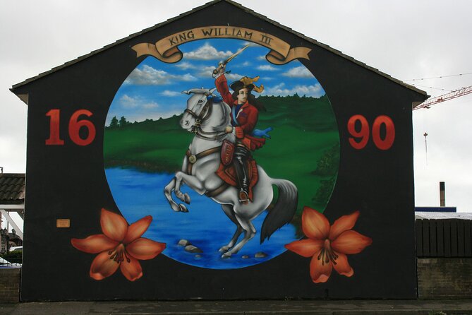 Iconic Belfast Black Cab Tour - The International Mural Wall: art with a political message