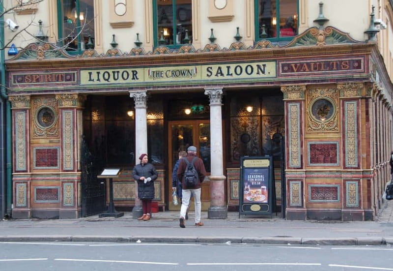 If Buildings Could Talk Tour Belfast - Six details that make this Belfast walk different
