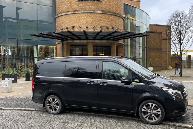 Luxury Belfast to Dublin Transfer - Leaving Belfast with comfort and less fuss