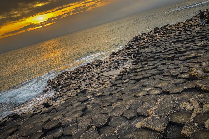 Luxury Giants Causeway Tour in Mercedes + FREE Belfast Mural Tour - Bushmills offers a limited whiskey option