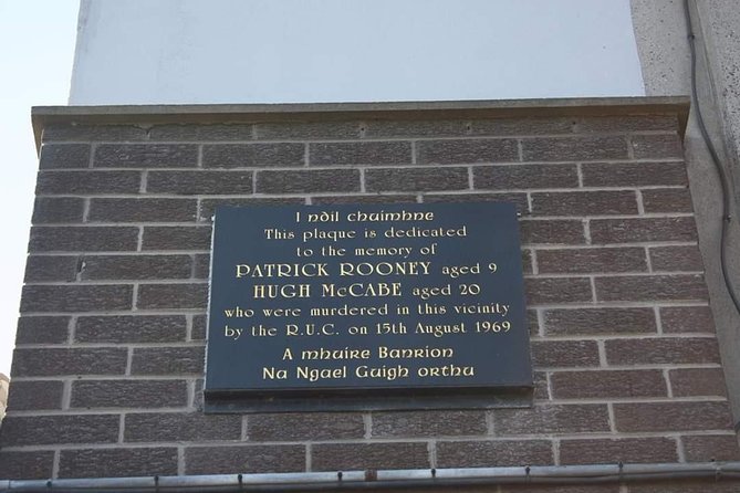 Official World Famous Belfast Black Taxi Tour - Starting at Divis and the Welcome Wall