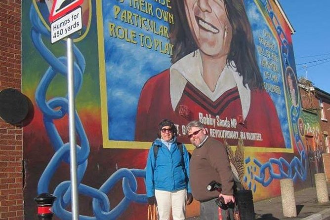 Official World Famous Belfast Taxi Tour ™ - The Peace Wall and Cupar Way