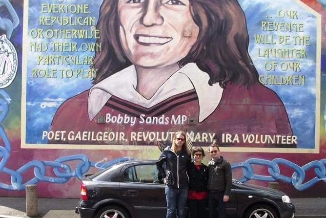 Official World Famous Belfast Taxi Tour ™ - Divis Tower, the Welcome Wall, and the final view