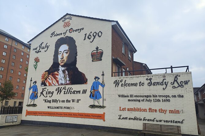 Private Belfast Black Taxi Tour - The Peace Wall and the meaning of separation