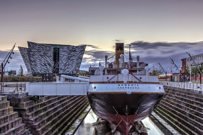 Private Belfast city & peace wall tour - Why a private Belfast tour can work well