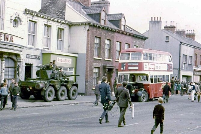 Private Belfast Troubles Cab Tour Adventure 2hrs Personal Guide - Bobby Sands and the Republican memorials