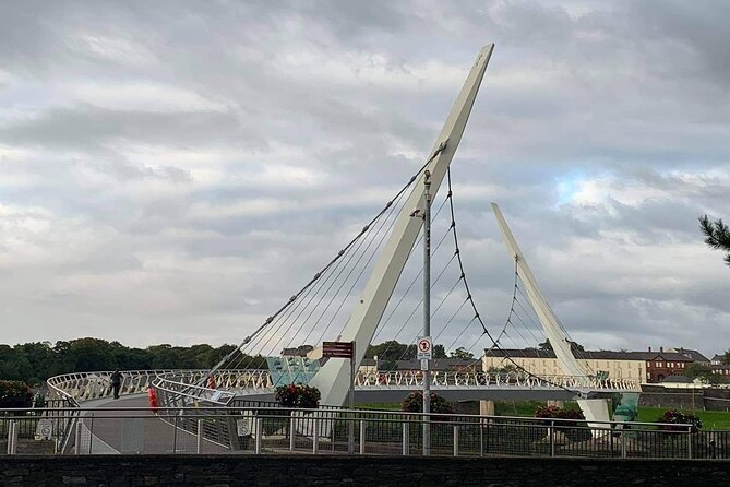 Private Guided Walking Tour in Derry City - One hour among the Republican murals