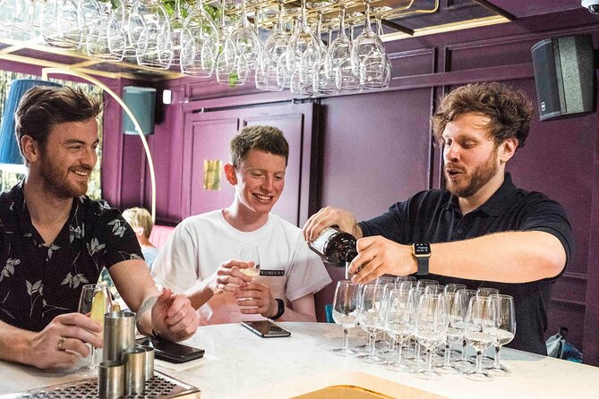 Taste & Tour: Guided Gin Tour in Belfast - Learning what mixers and garnishes actually do