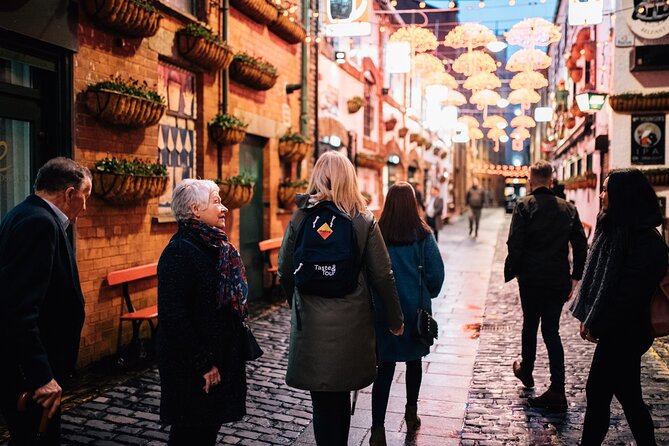 Taste & Tour: The original Belfast Food Tour™️ with drinks - How the guides shape the experience