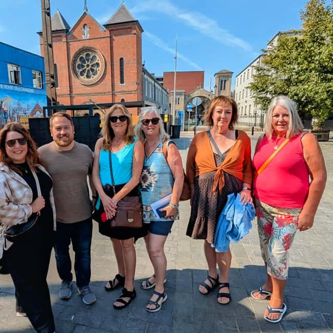 The Real Story of Belfast: walking tour with a local guide - What the three hours feel like