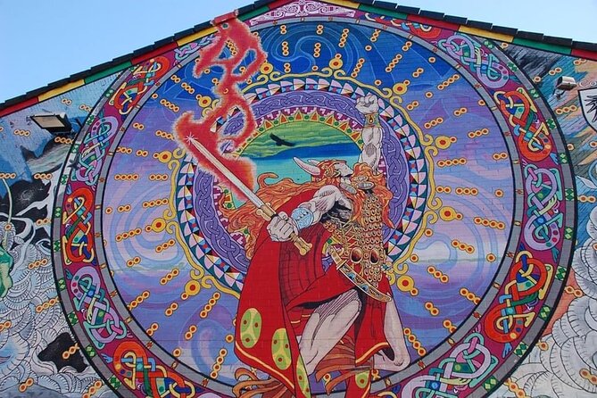 The Troubles and iconic award winning taxi 2hr private cab tour - What this Belfast taxi tour is really about