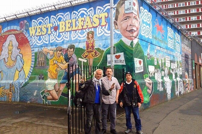The Troubles and iconic award winning taxi 2hr private cab tour - Crumlin Road Gaol and the old prison system